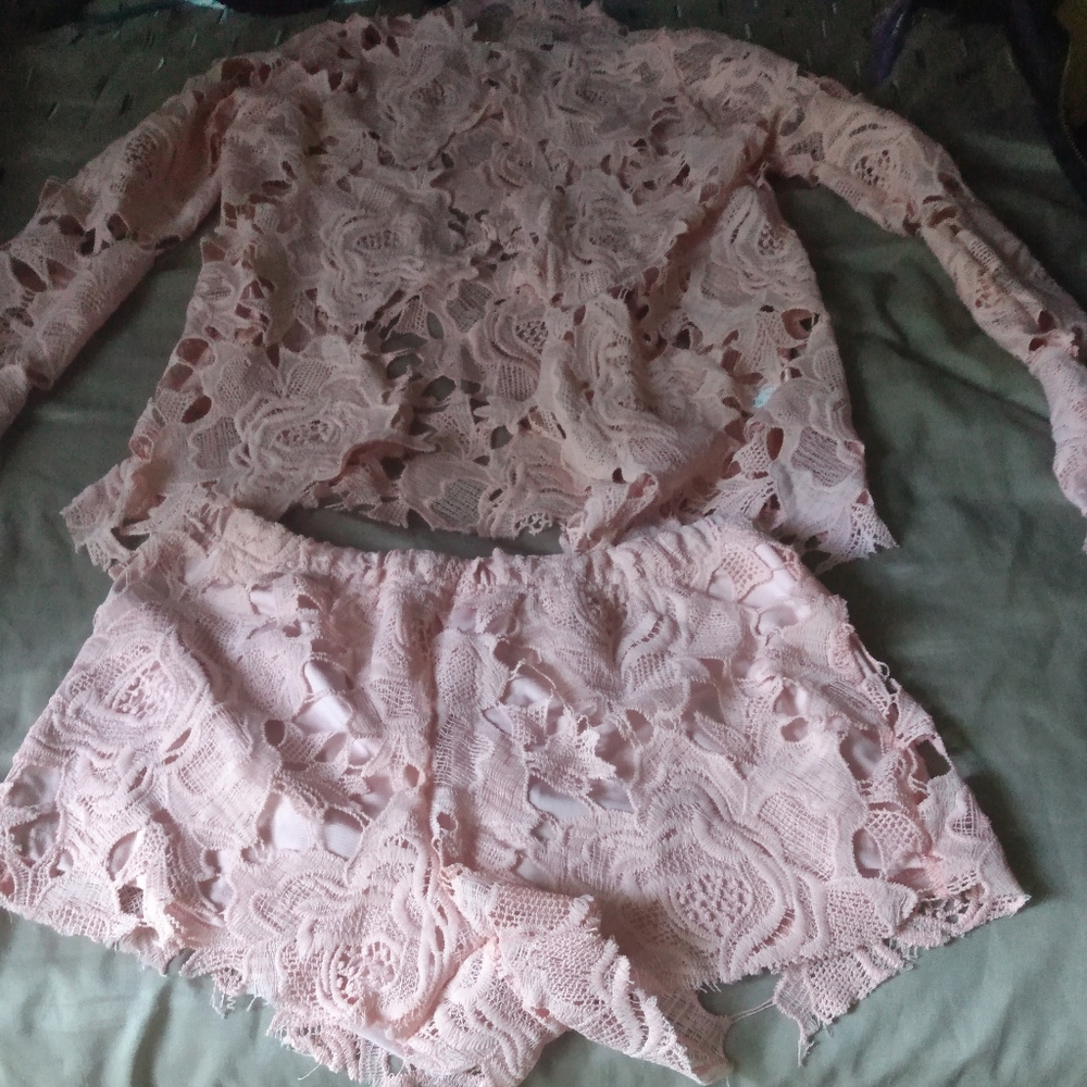 Lace shorts set